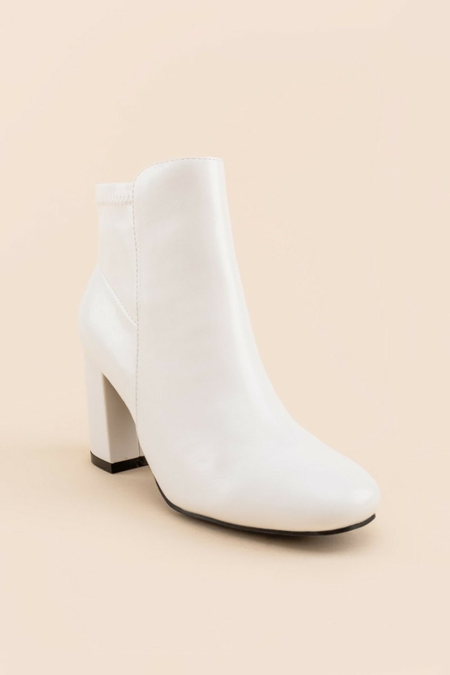 Francesca's Mia Carla Smooth Stretch Booties Boots