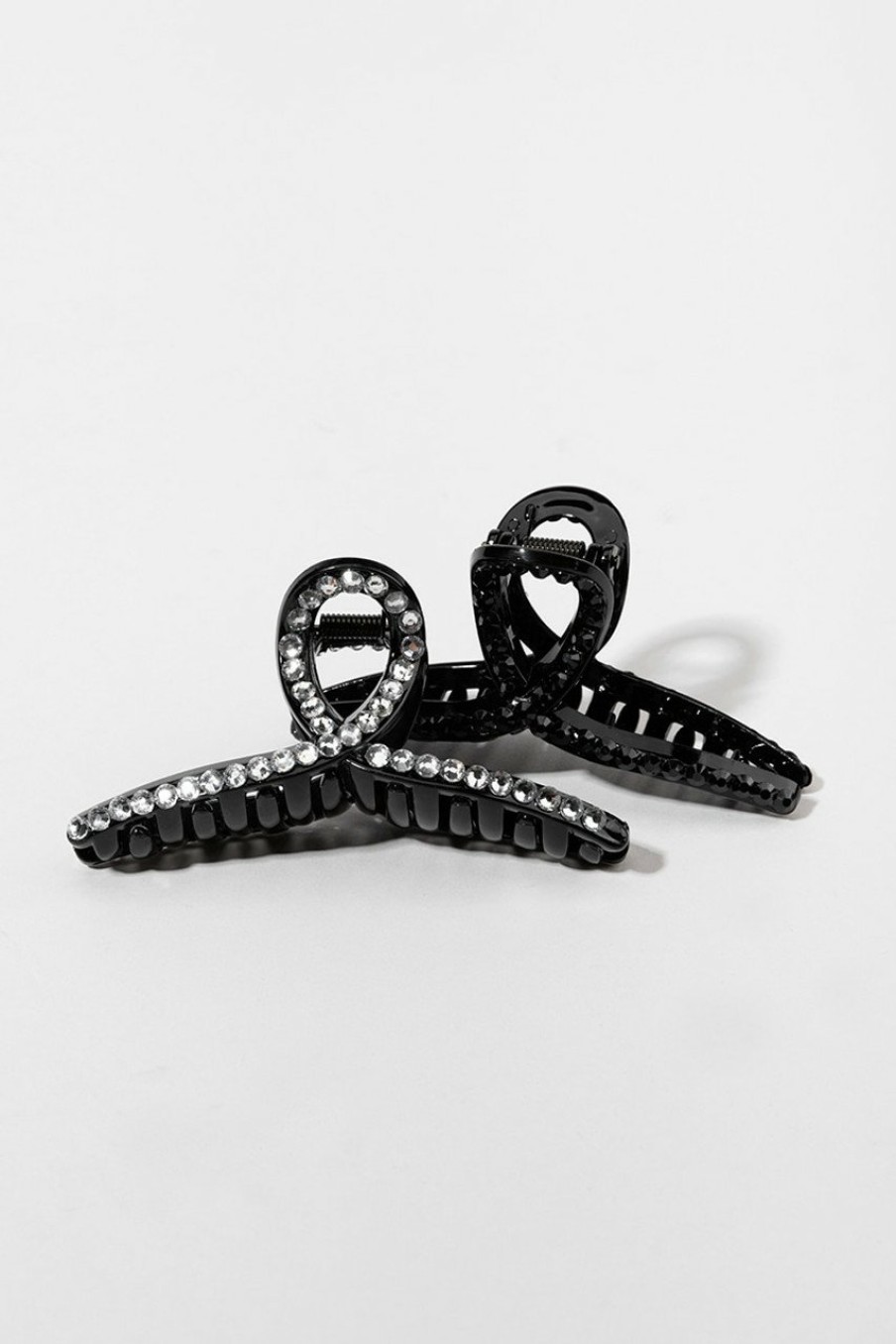 Francesca's Leslie Loop Rhinestones Hair Claw Set Black Hair