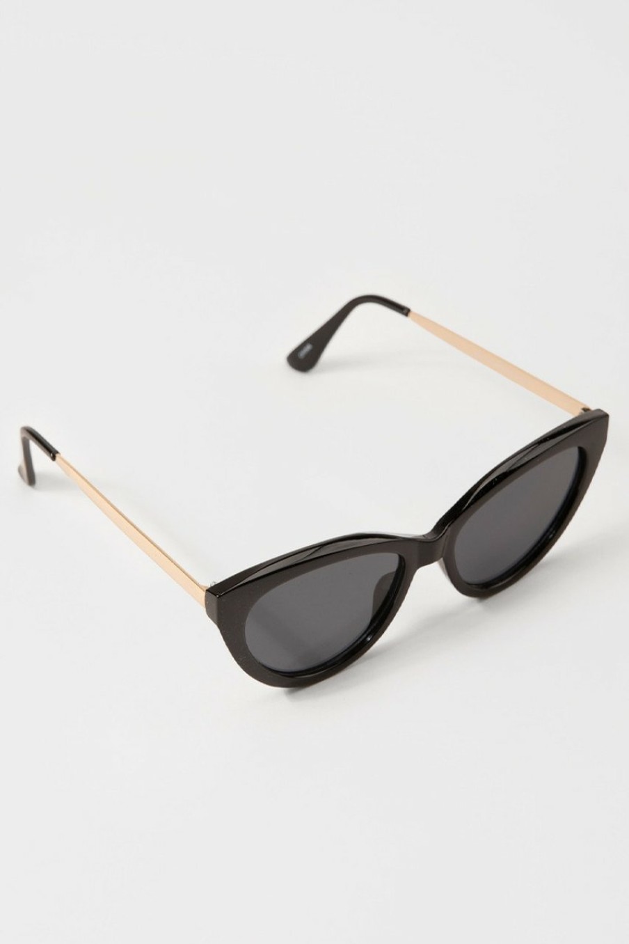 Francesca's Marylin Retro Cat Eye Sunglasses Black Sunglasses