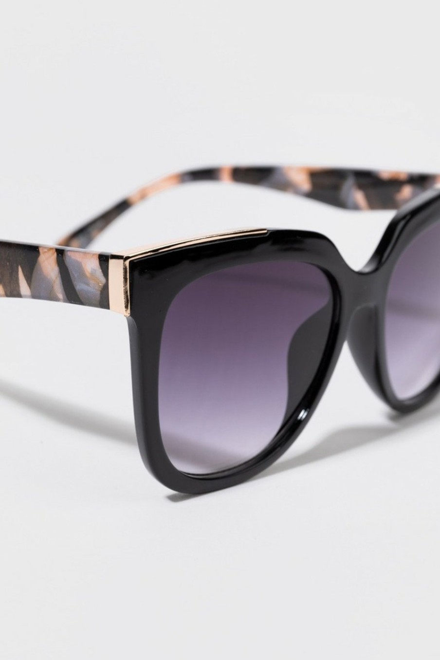 Francesca's Hannah Tortoise Cateye Sunglasses Sunglasses