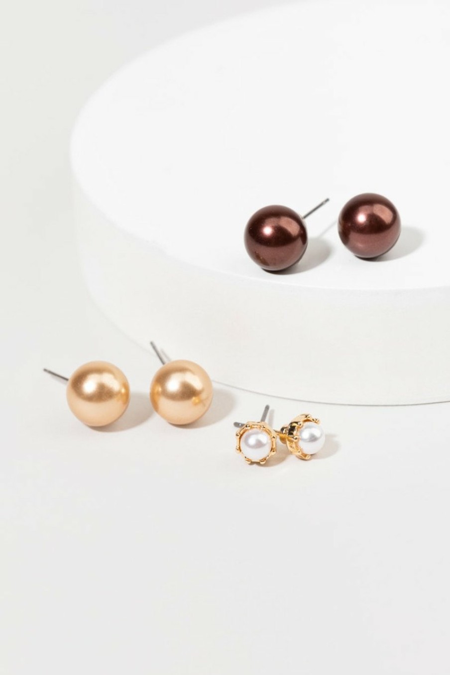 Francesca's Lara Gradual Pearl Earring Set Natural Earrings