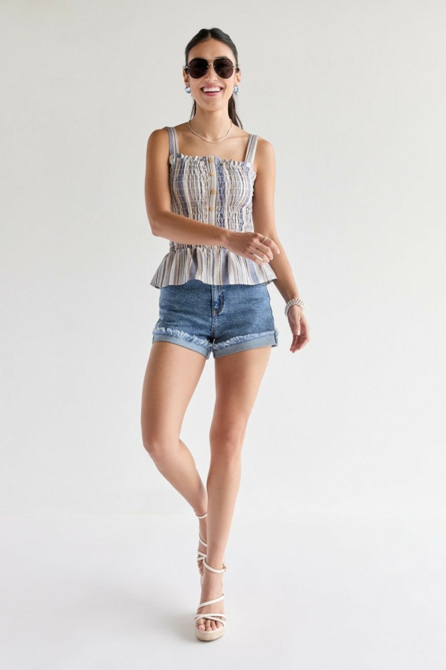 Francesca's Ilean Classic Cuff Denim Shorts Medium Shorts