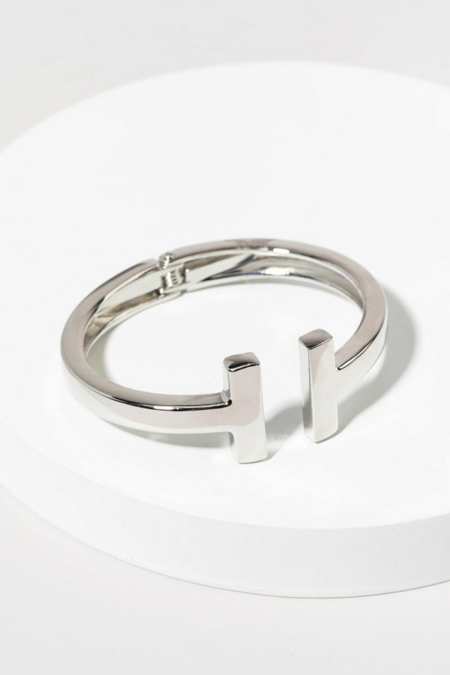 Francesca's Larissa Open Hinge Bracelet Silver Bracelets