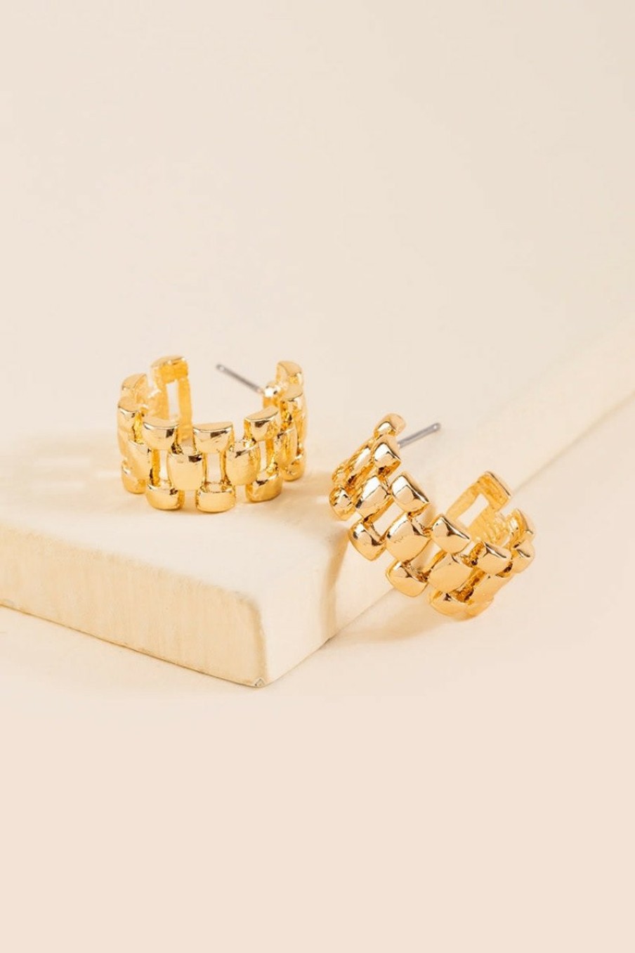 Francesca's Miranda Chain Huggie Hoop Earrings Gold Earrings