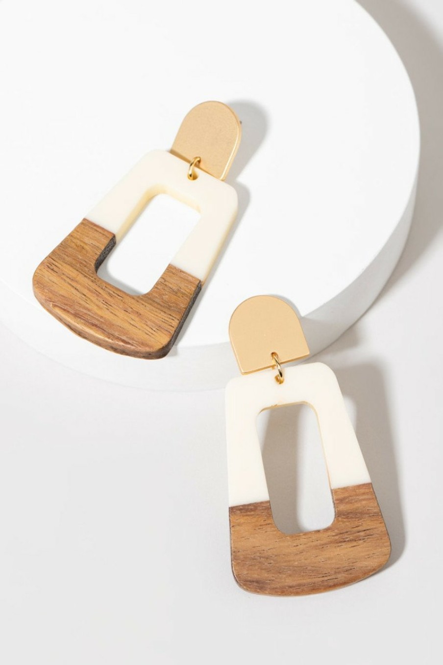 Francesca's Elaine Resin Arch On Post Earrings Ivory Earrings