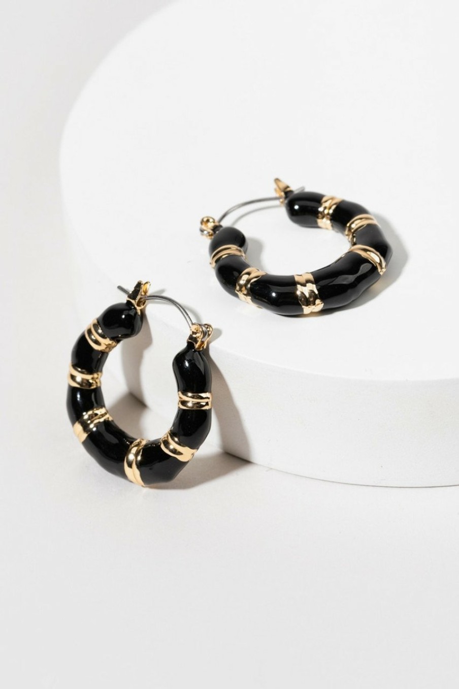 Francesca's Linsay Shrimp Hoop Earrings Black Earrings