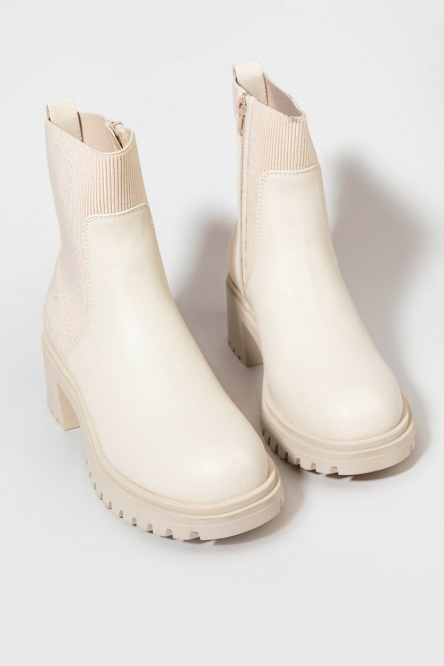 Francesca's Abruzzo Ribbed Lug Boots Boots