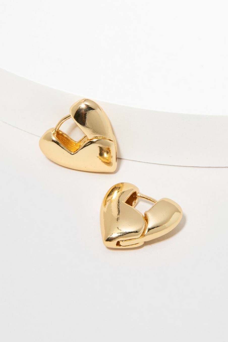 Francesca's Wendy En Heart Hoop Earrings Gold Earrings