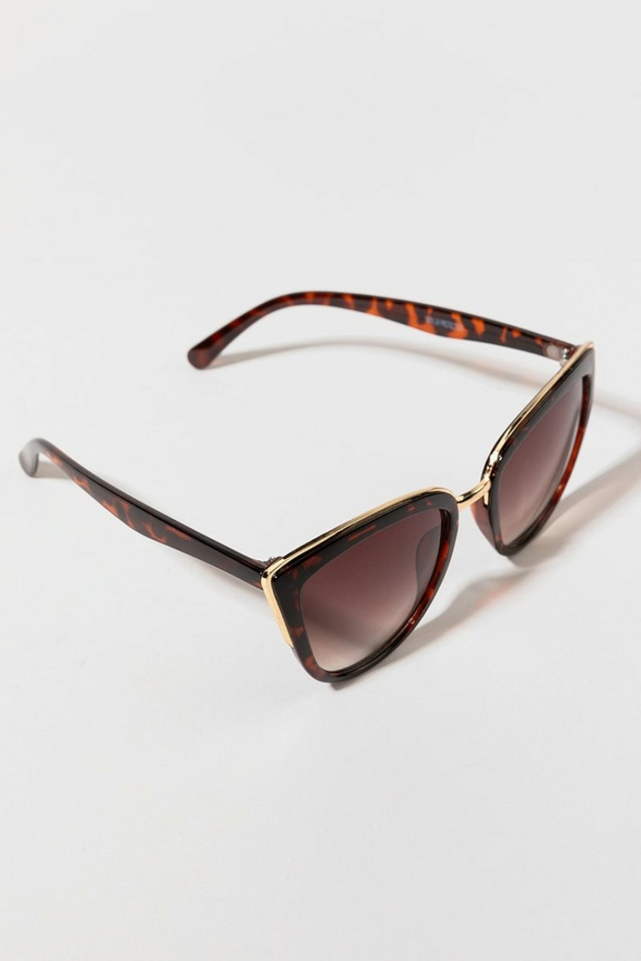 Francesca's Marcy Cat Eye Sunglasses Tortoise Sunglasses