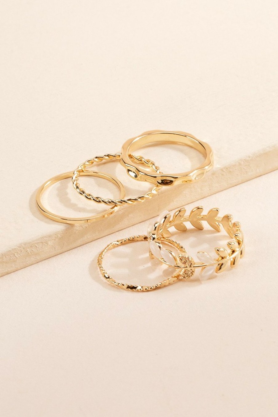 Francesca's Alisha Cateye Leaf Ring Set Ivory Rings