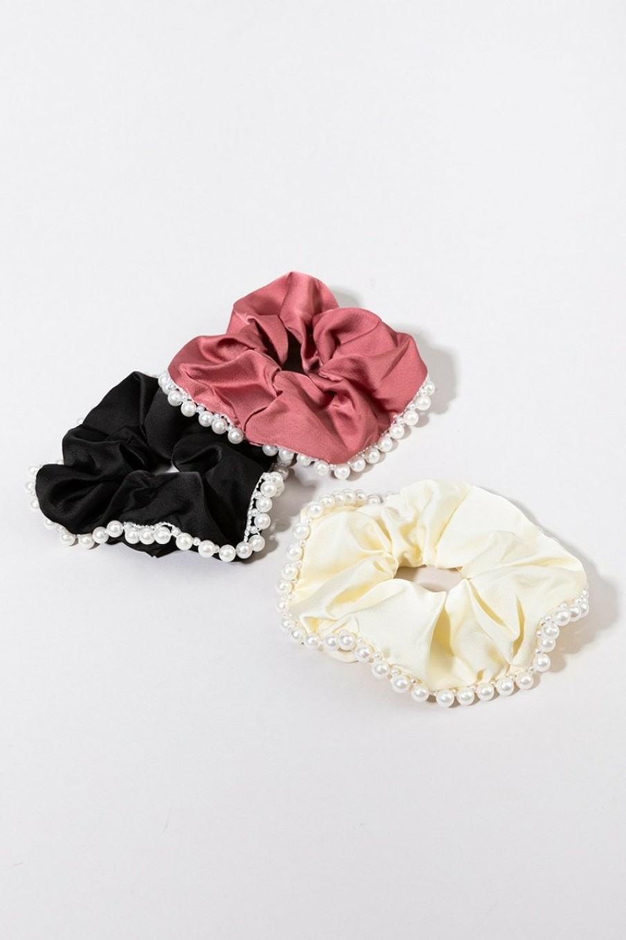 Francesca's Jhenna Pearl Scrunchie Set Multi Hair