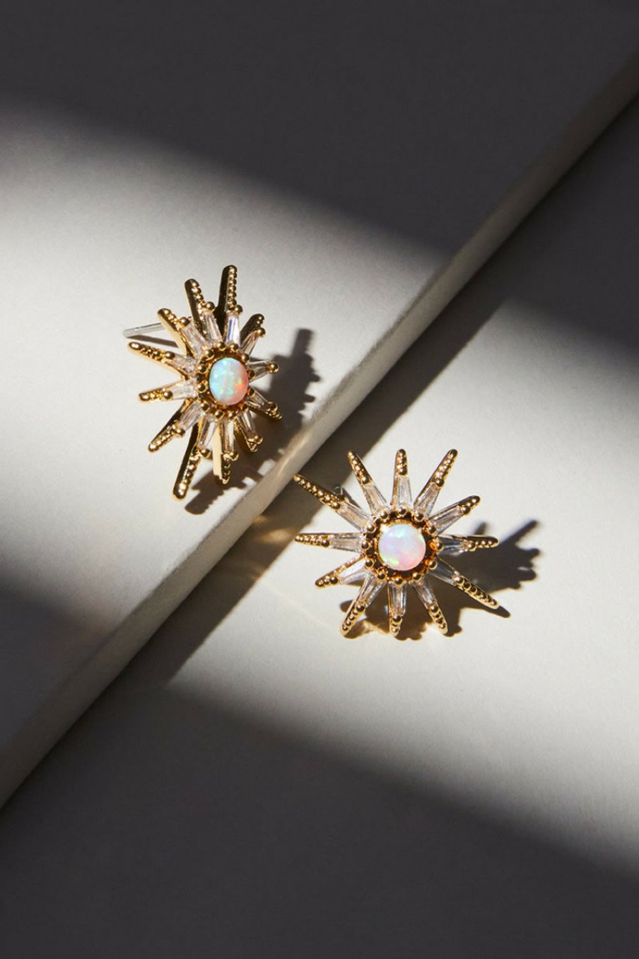 Francesca's Luxe 14K Gold Plated Opal Cz Star Stud Earring Iridescent Earrings