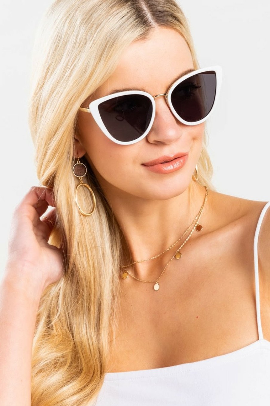 Francesca's Sherri Oversized Cat Eye Sunglasses In White Sunglasses